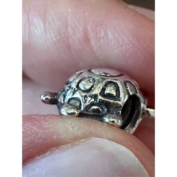Adorable Pandora Sea Turtle charm - Picture 5 of 6